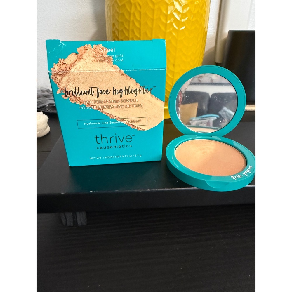 Thrive Causemetics Brilliant Face Highlighter Shael Champagne Gold Powder 6.1g